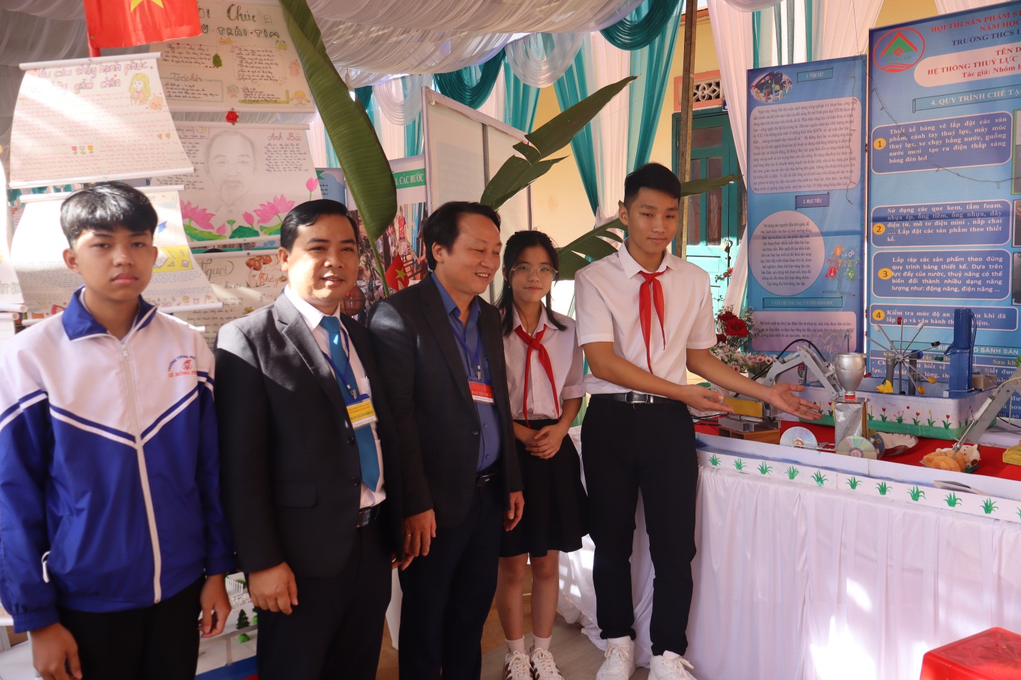 Ngày hội STEM huyện Ea H’Leo lần thứ II năm 2024 với chủ đề  “ Giáo dục stem – vui sáng tạo – thỏa đam mê” 